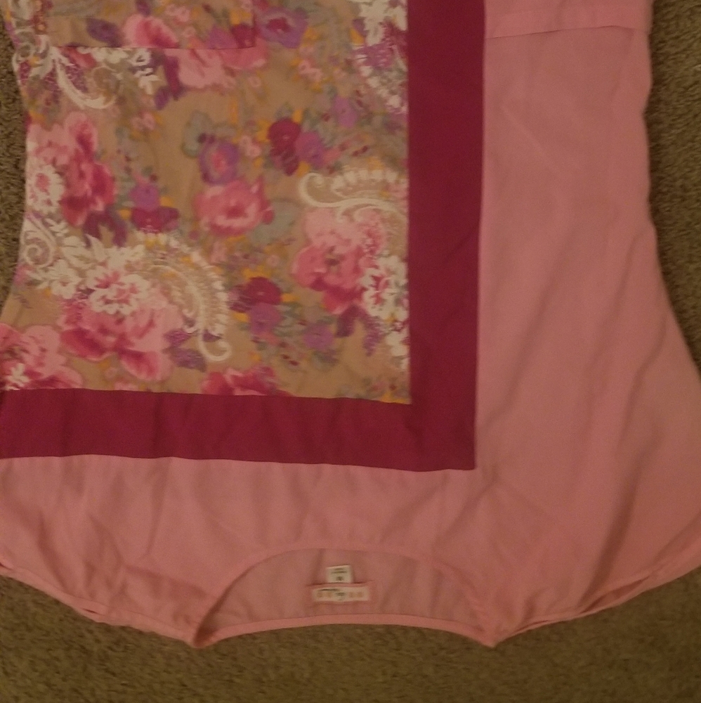 Scrub top - Picture 2 of 2